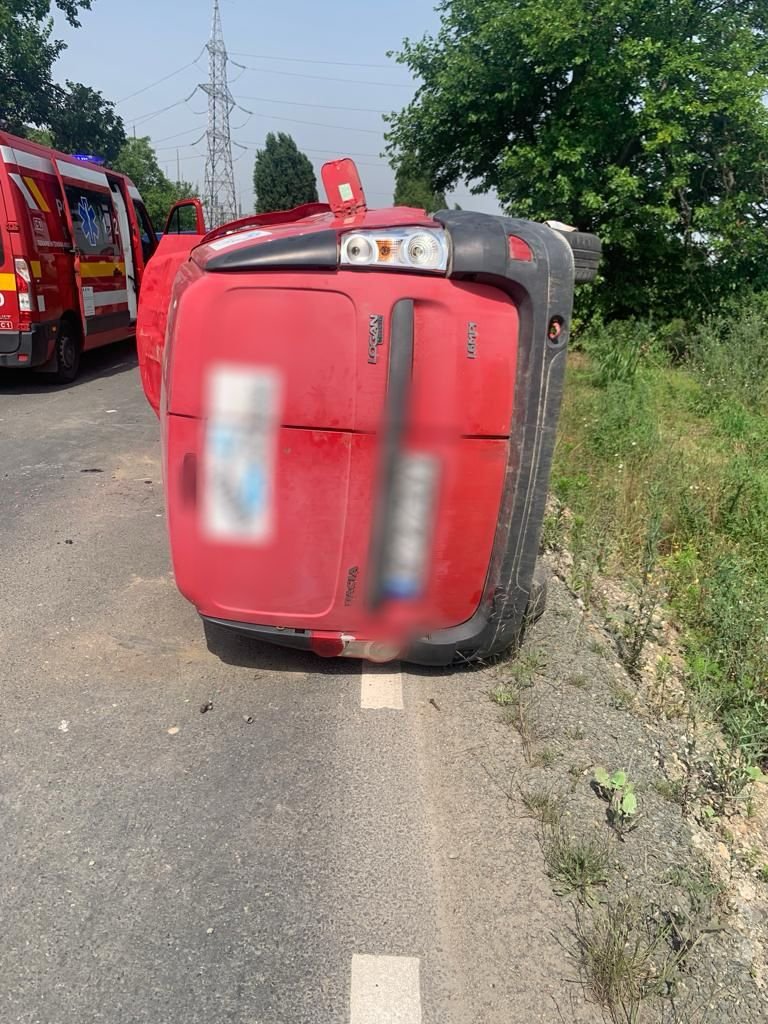 Accident rutier cu două victime încarcerate pe strada Șiriei