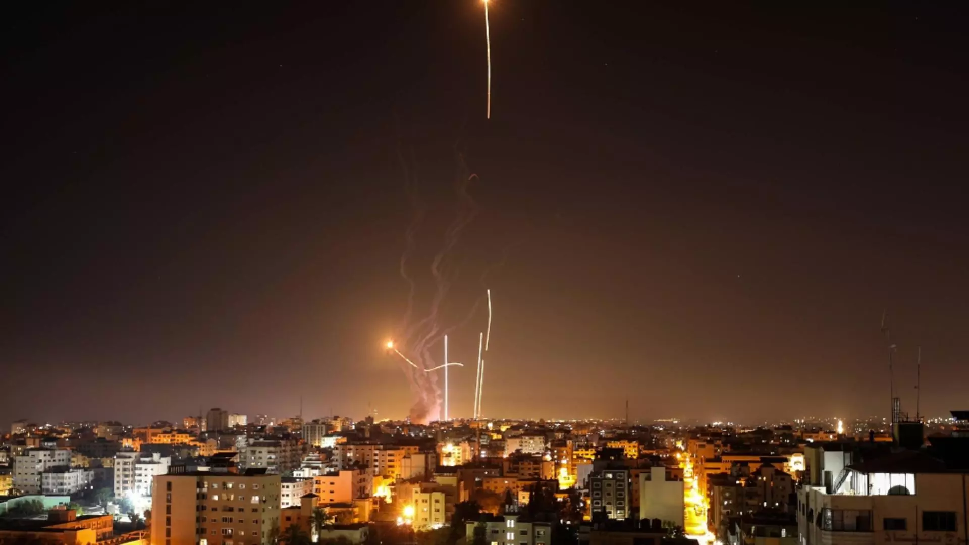 Atacuri masive în Israel. Aproape 500 de rachete lansate de grupările teroriste