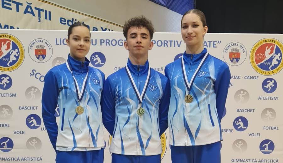 Trei sportivi de la CSM Arad convocaţi la lotul național de gimnastică aerobică pentru juniori