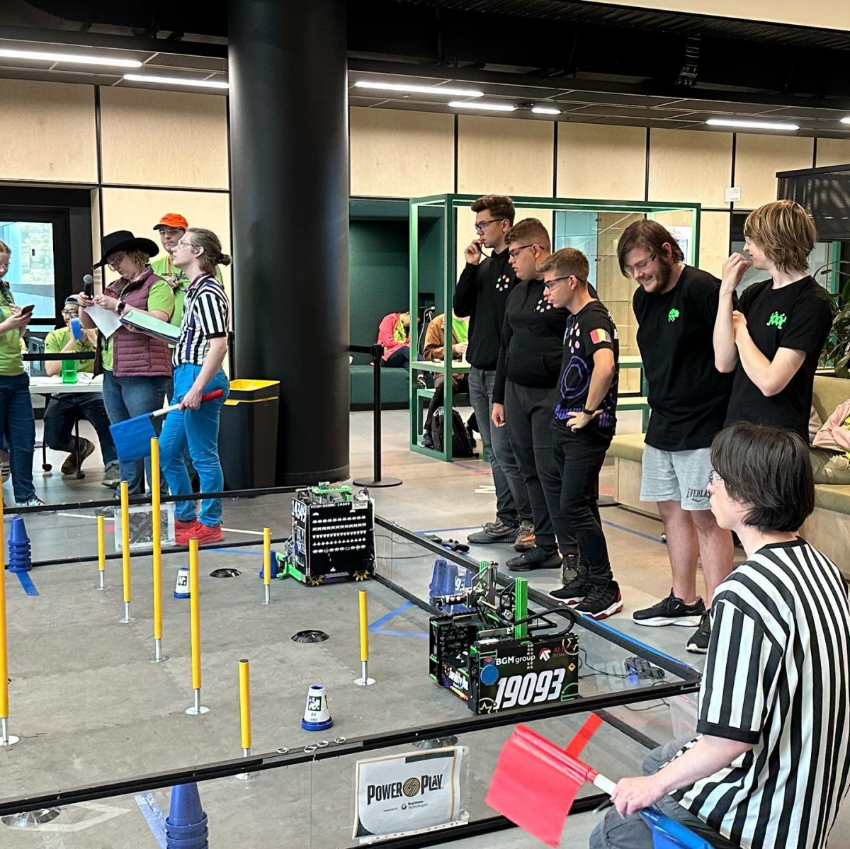 Echipa de robotică Infinity Bolts FTC de la LNI - pe podium în meciurile de calificare la FIRST Asia Pacific Invitational (FOTO)