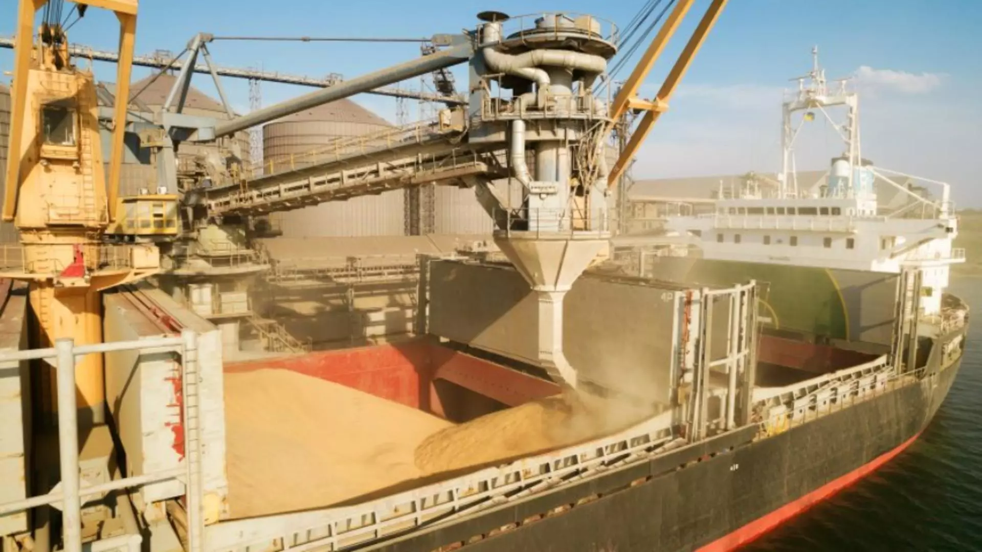 Rusia se retrage din acordul de export al cerealelor prin Marea Neagră după atacul asupra podului din Crimeea