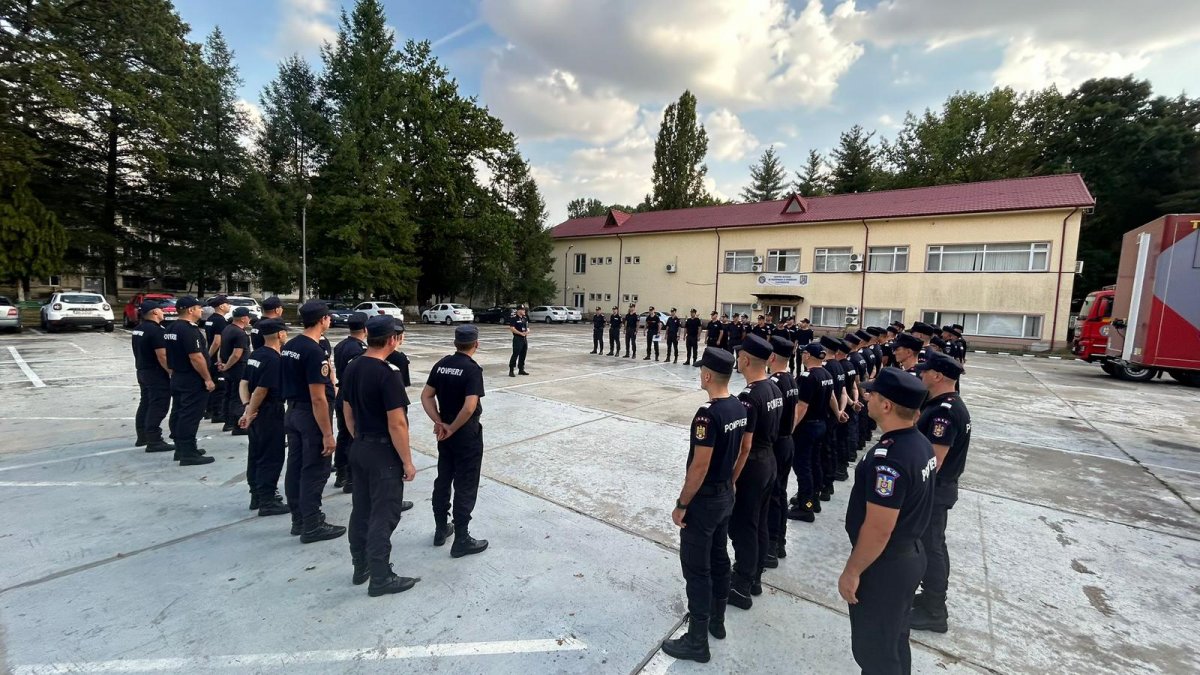 După nouă zile de misiuni desfășurate în Grecia, alți 56 de pompieri îi vor schimba pe colegii aflați pe teritoriul elen