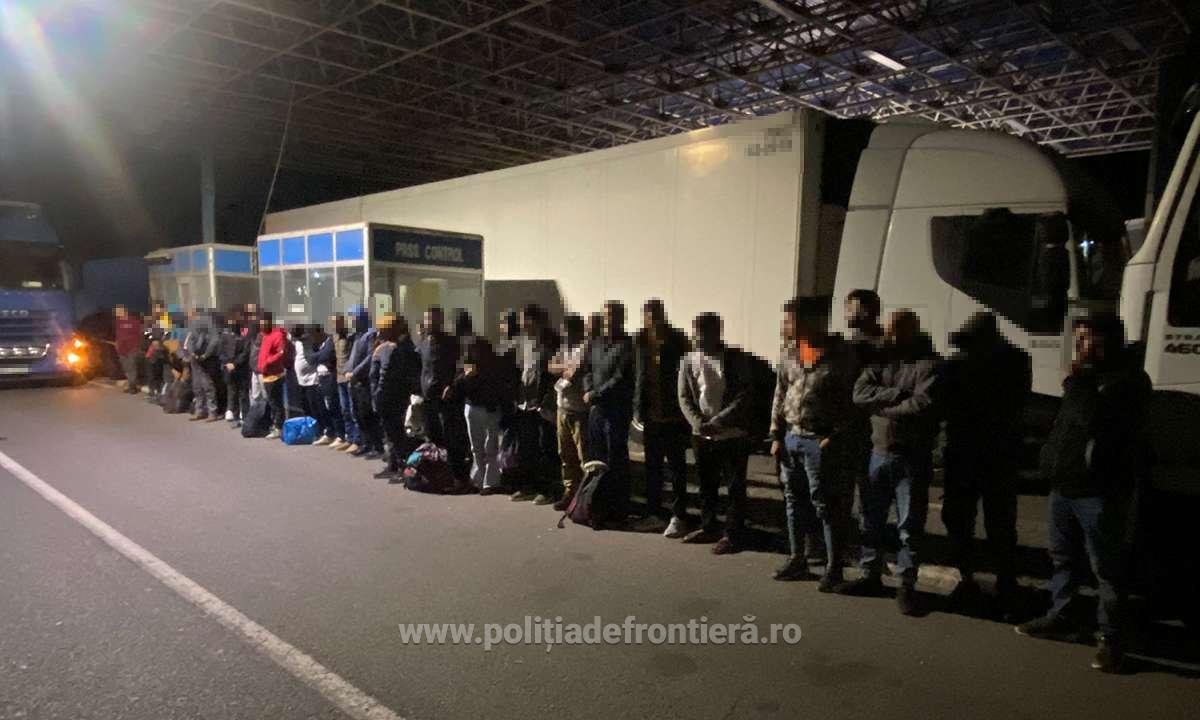 77 de migranți au fost depistați în încercarea de a tranzita ilegal frontiera