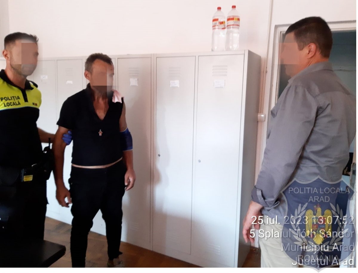 Polițiștii locali au prins un infractor la câteva minute după comiterea furtului