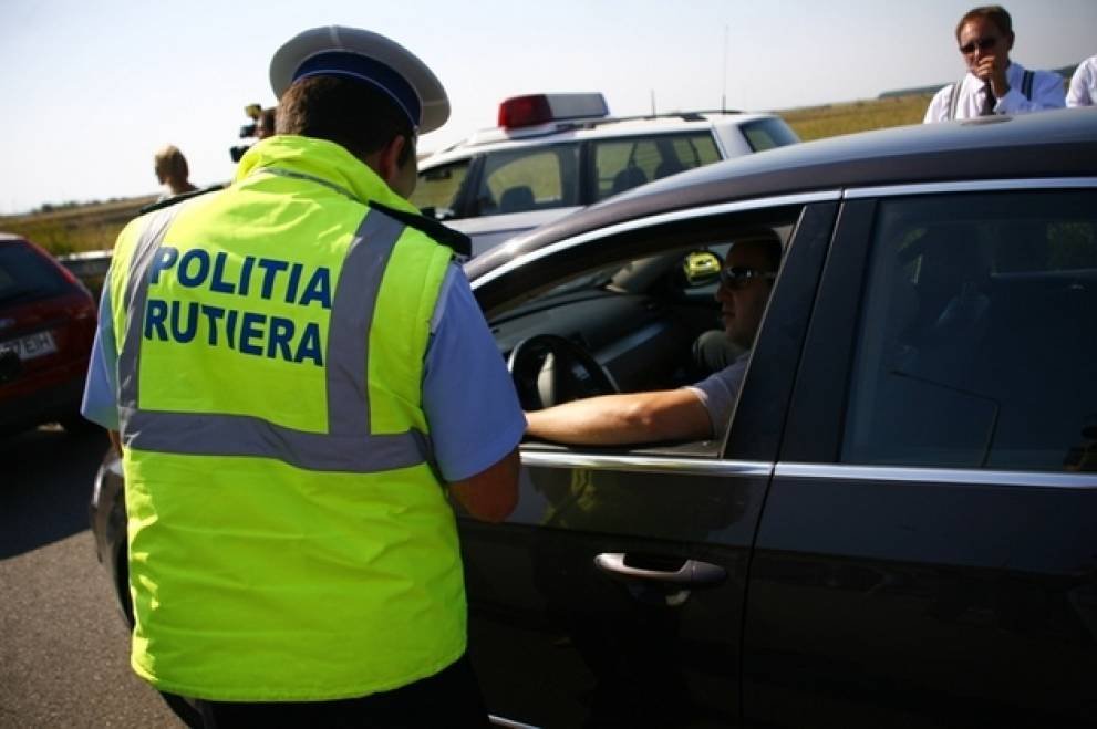 Razie a polițiștilor rutieri pe șoseaua Arad-Șiria