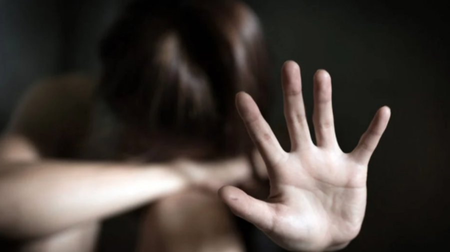 Adolescentă din județul Arad violată în repetate rânduri de tatăl vitreg