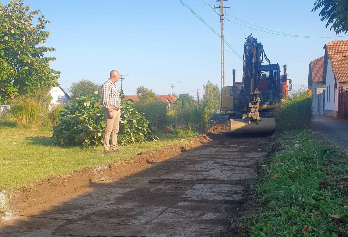 Au început lucrările la pista de biciclete din Macea (FOTO)