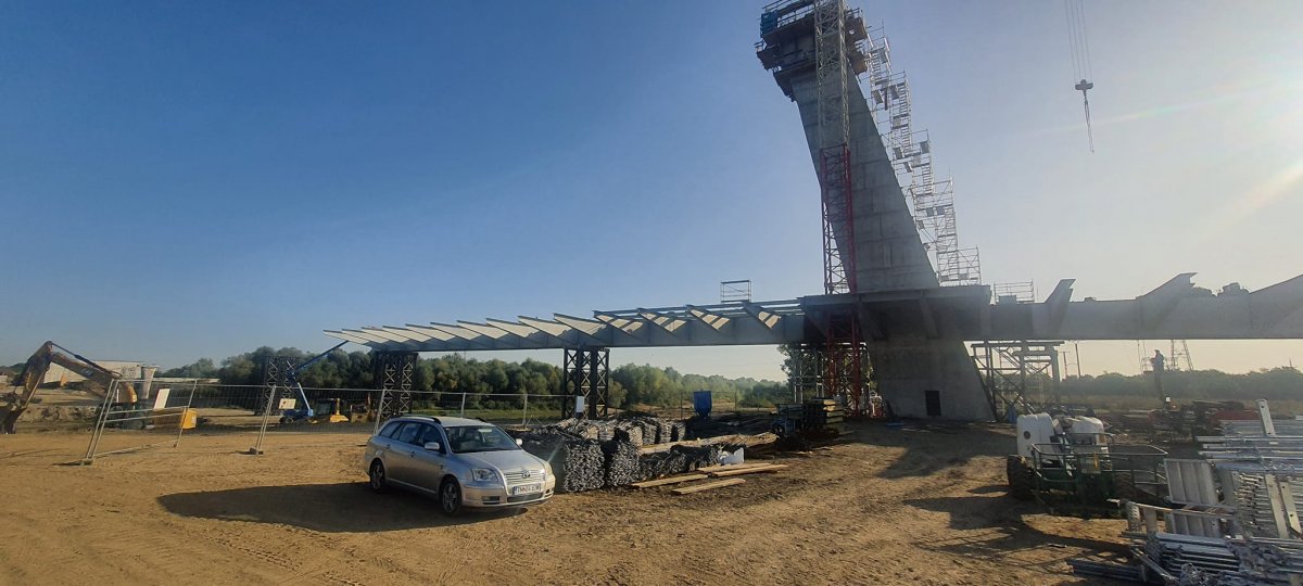 Podul peste Mureş începe să prindă contur (FOTO)