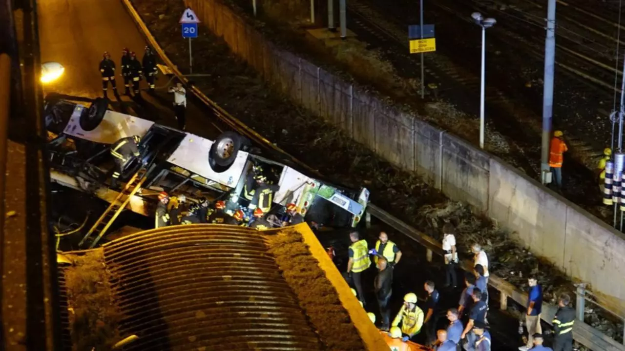 Tragedia de autobuz din Italia, bilanț provizoriu: Cel puțin 21 de morți și 18 răniți. MAE: Nu sunt informații că printre victime ar fi români