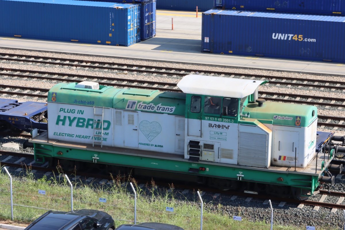 La Curtici funcţionează prima locomotivă hibrid, construită 100% în România (FOTO)