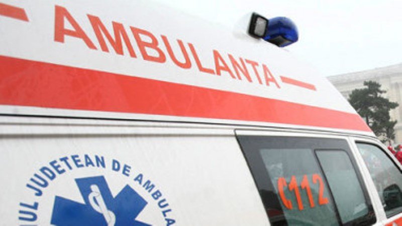 Cine e medicul de la Spitalul Judeţean rănit împreună cu soţia în urma unui accident de circulaţie petrecut la Zimandu Nou