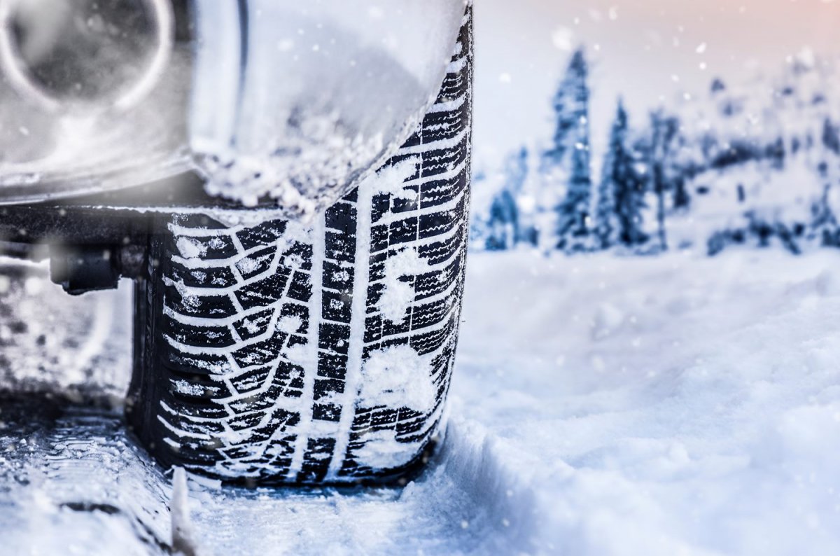 6 Accesorii esențiale pentru mașina ta în sezonul rece