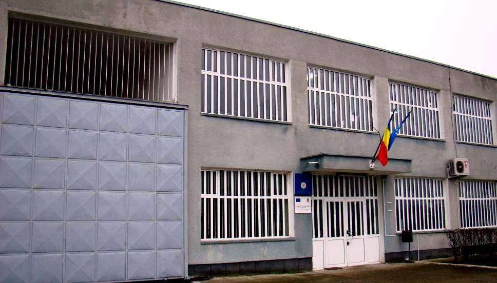 Scandal de natură sexuală la Penitenciarul Arad. Un deținut a fost mutat la altă închisoare