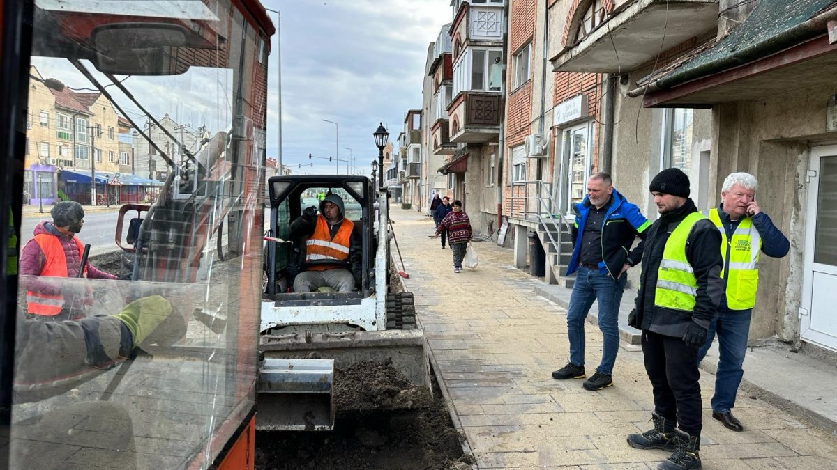 Zona centrală din Vladimirescu își schimbă fața; ce alte investiții se fac în comună (FOTO)