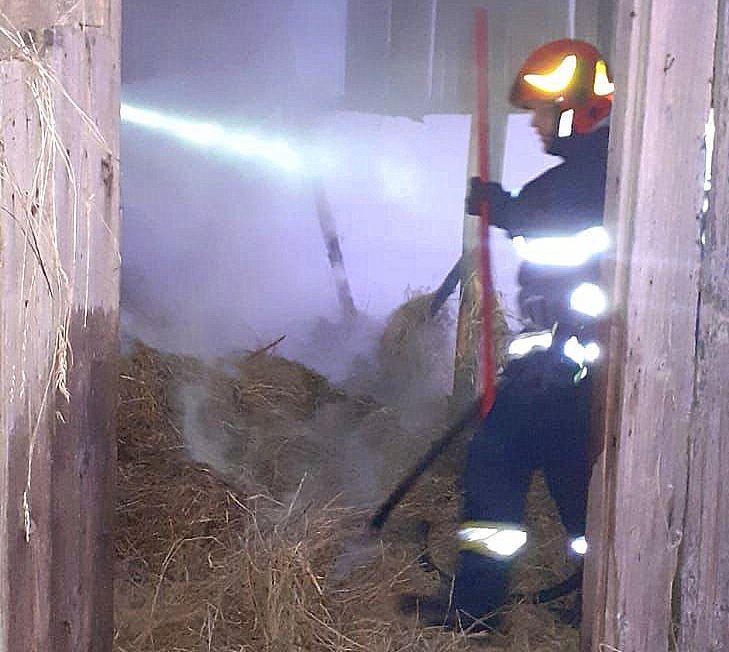Incendiu produs la o anexă gospodărească din localitatea Târnova