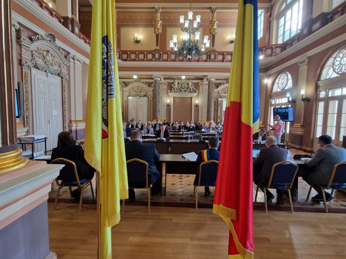 Casa Marta, prilej de ironii în CLM