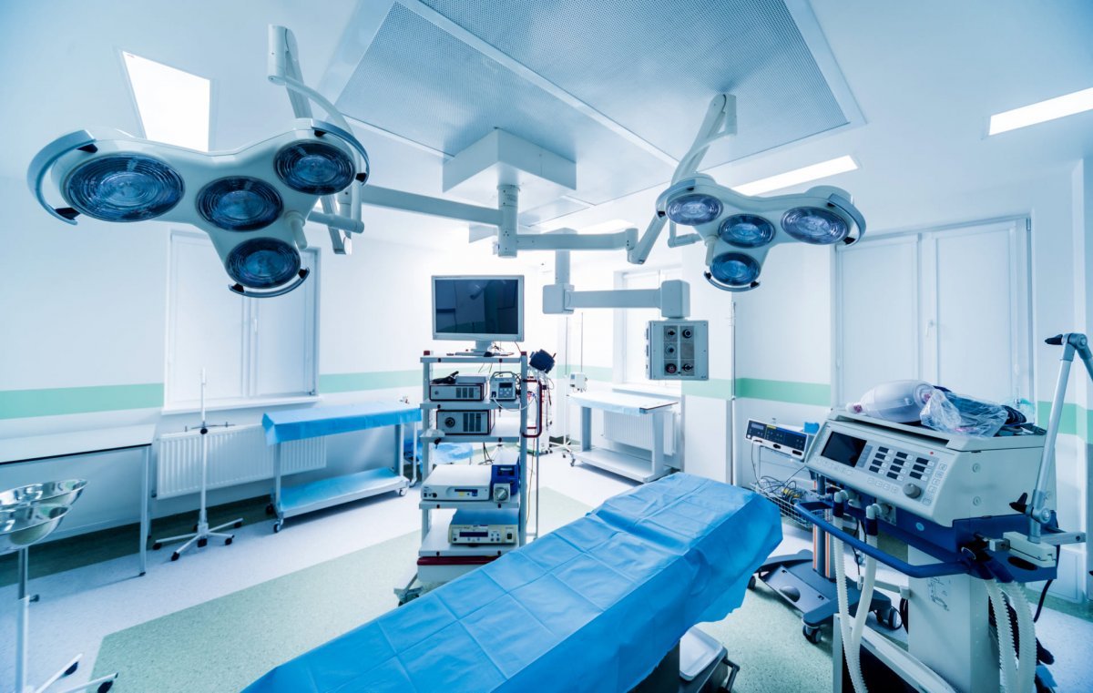 CJA modernizează blocul operator de la Spitalul Judeţean