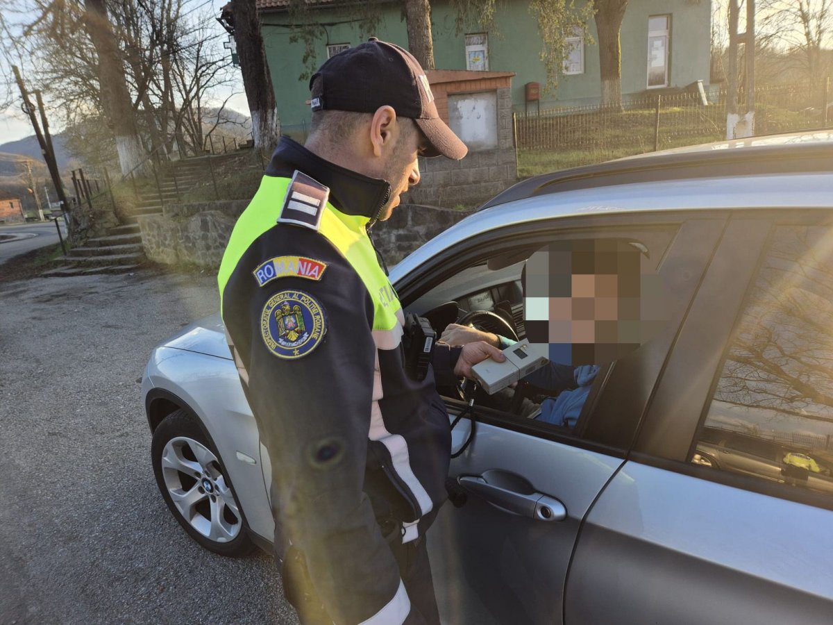 (FOTO) Amplă razie a polițiștilor rutieri
