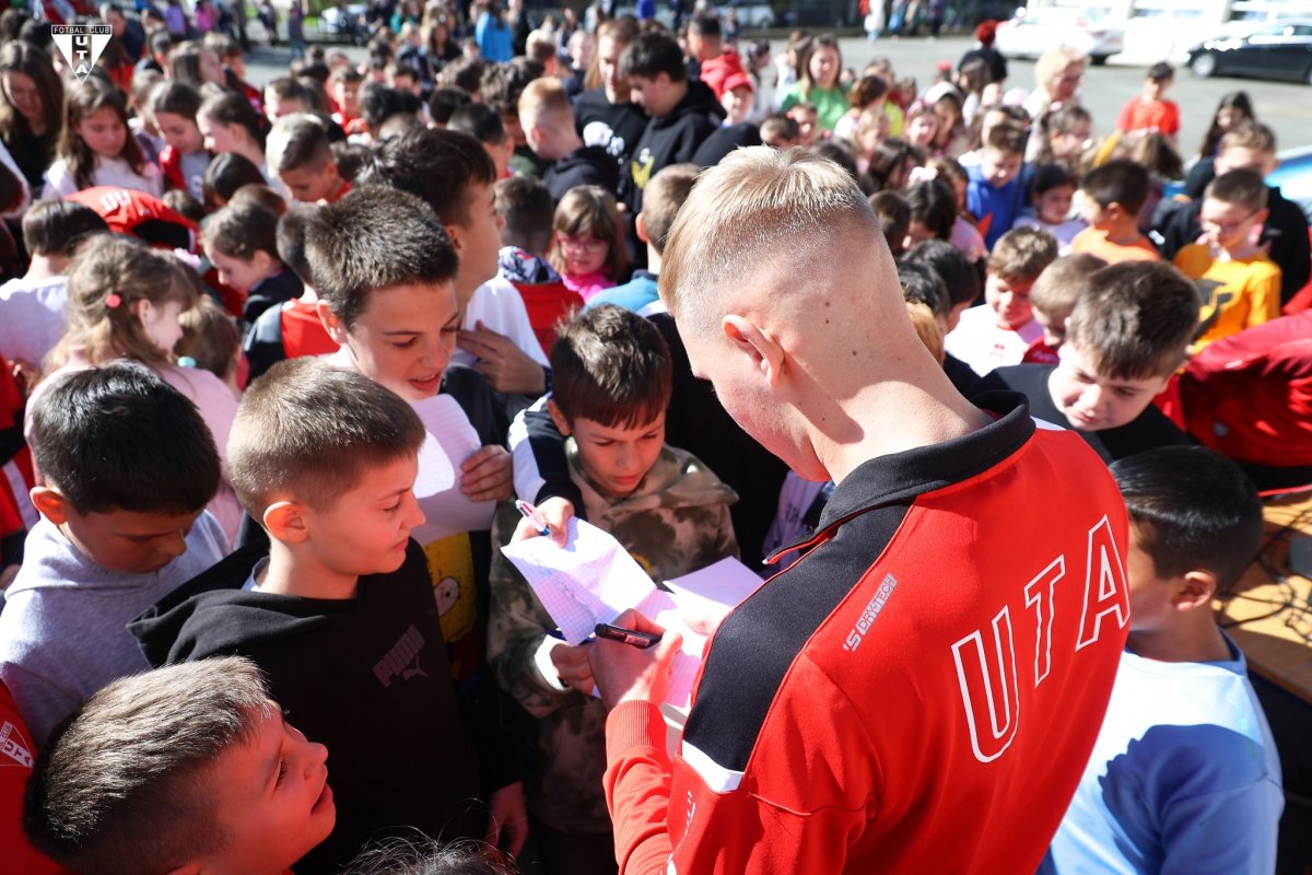 Meciul cu FC Botoșani - promovat în școli de jucătorii UTA-ei (FOTO)