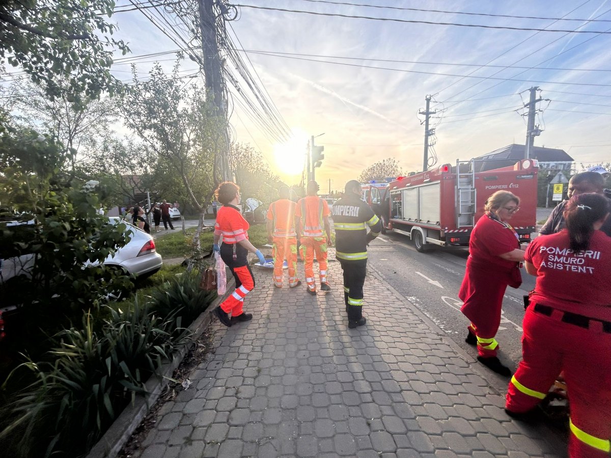 Accident rutier în care au fost implicate două autoturisme pe strada Ogorului