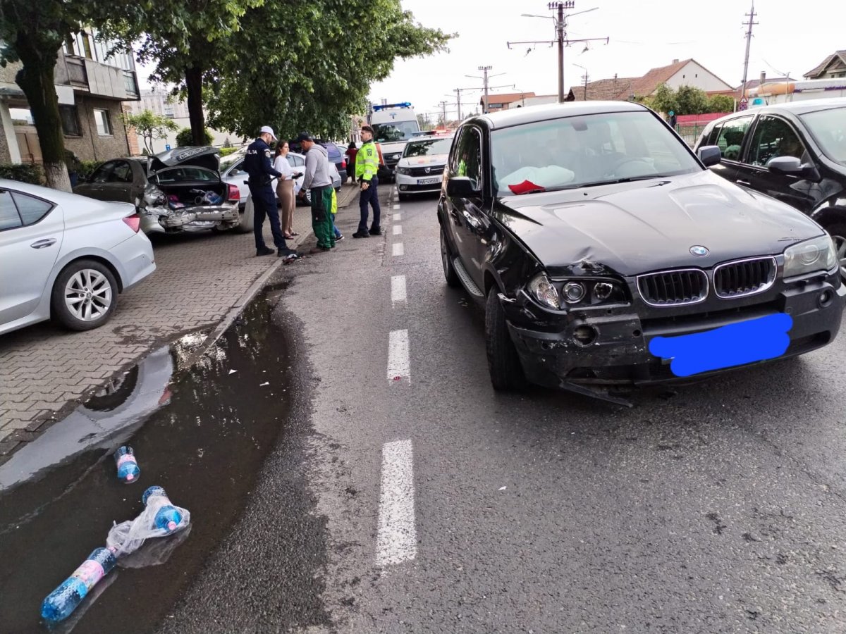 (FOTO) Un copil a fost rănit în urma unui accident pe Calea Radnei