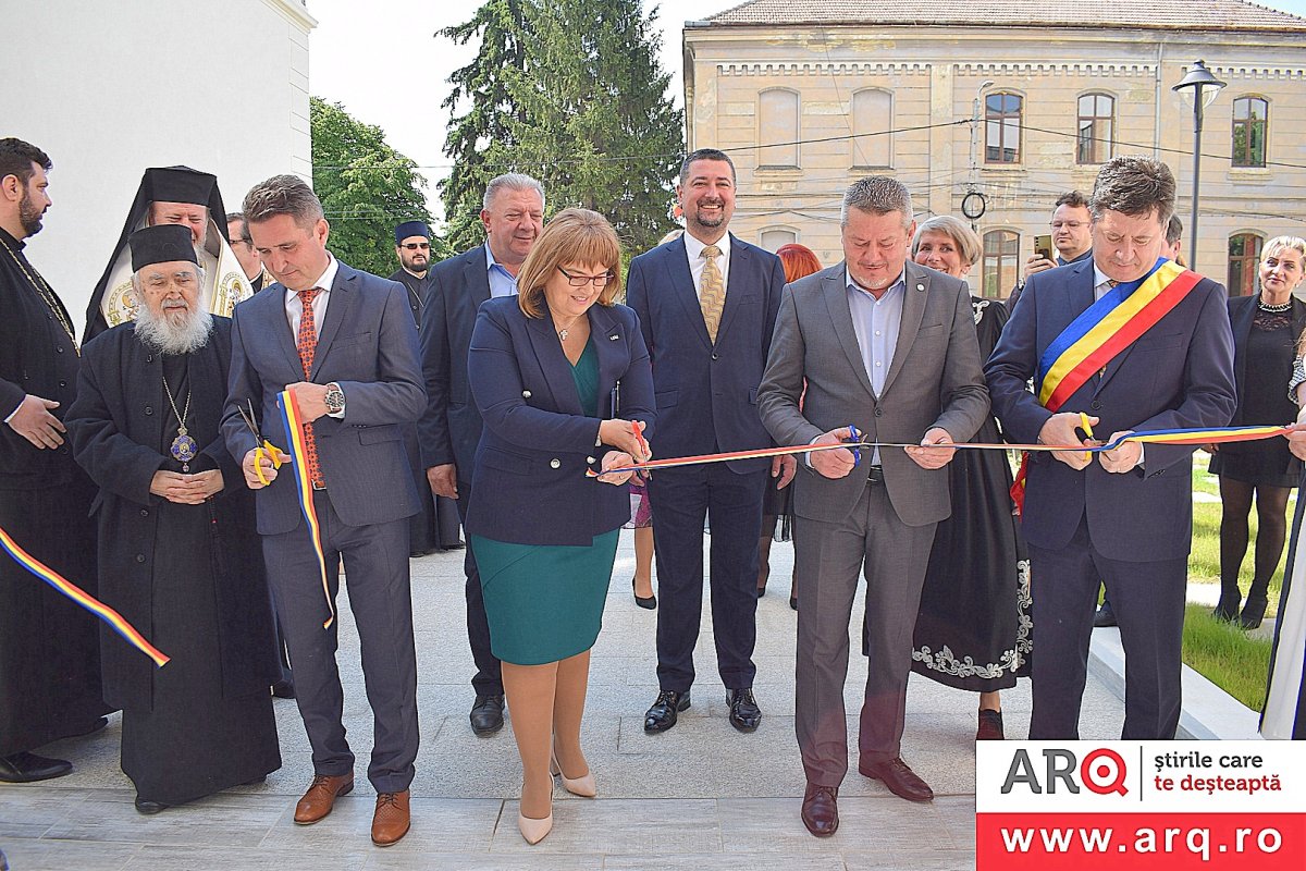 A fost inaugurat noul sediu al Facultăţii de Ştiinţe Economice al UAV