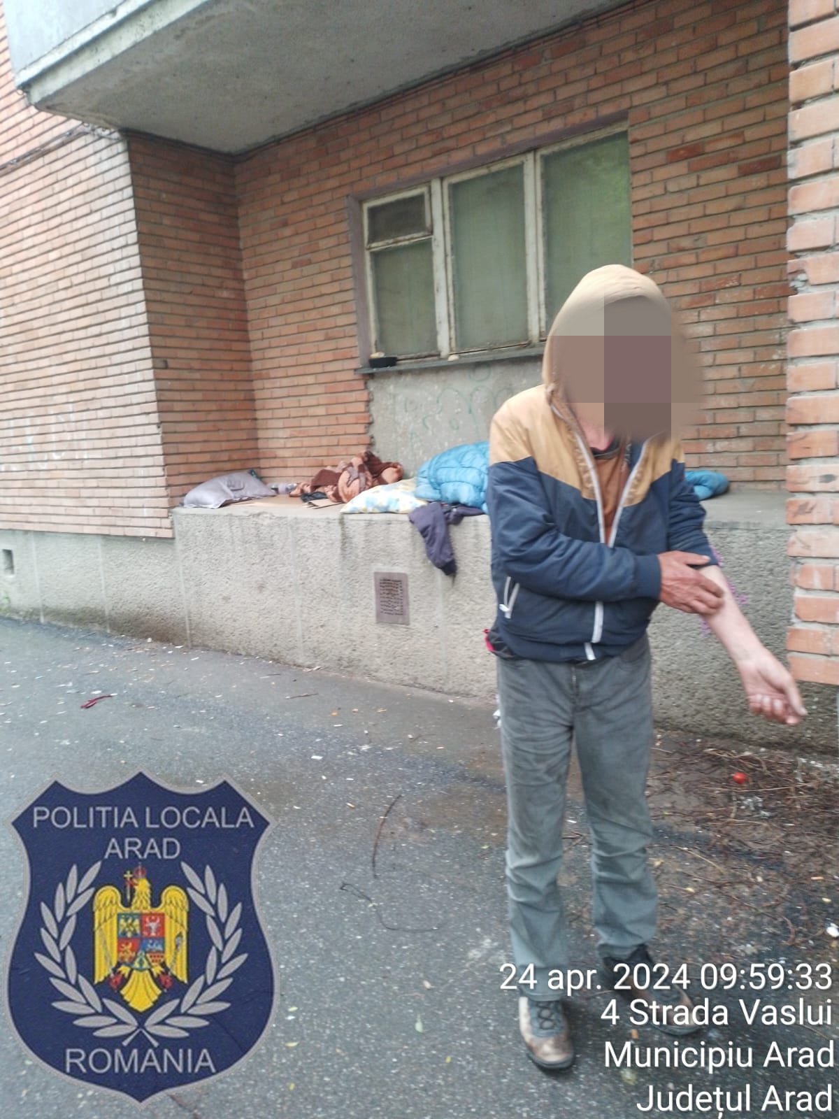 (FOTO) Polițiștii locali au amendat boschetarii