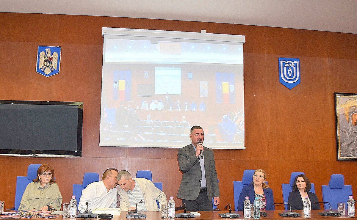 Sute de elevi la concursul „Caius Iacob” organizat de UAV