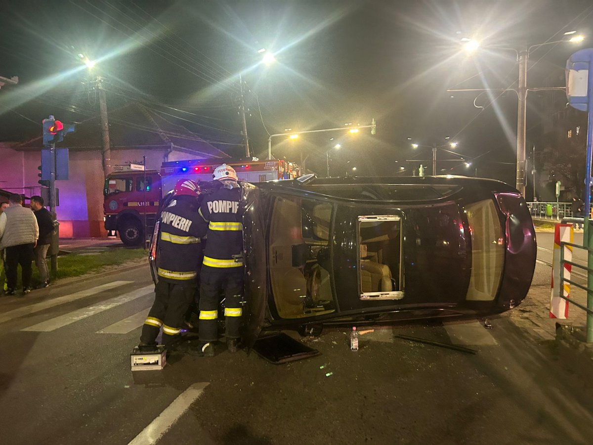 Accident rutier cu două autoturisme pe Calea Radnei