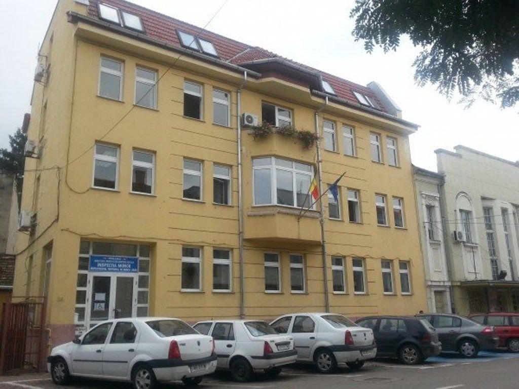 Muncă la negru într-un restaurant din Arad; vezi ce amendă a fost aplicată