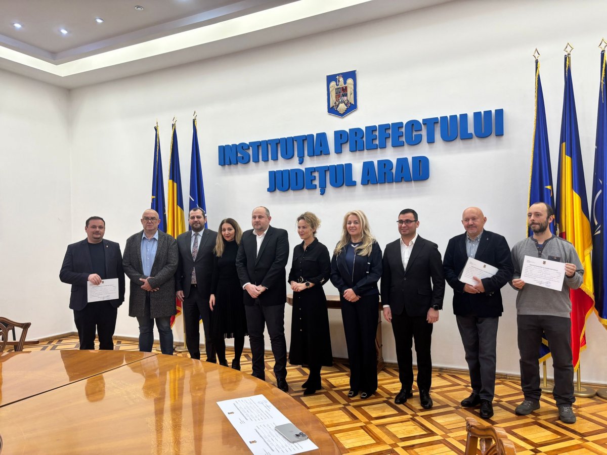 Avem deputați și senatori cu acte în regulă: cei zece parlamentari și-au primit certificatele la Prefectură (FOTO) / UPDATE: Intrați AICI pentru a vedea lista finală a celor 465 de parlamentari aleși să reprezinte toate județele țării