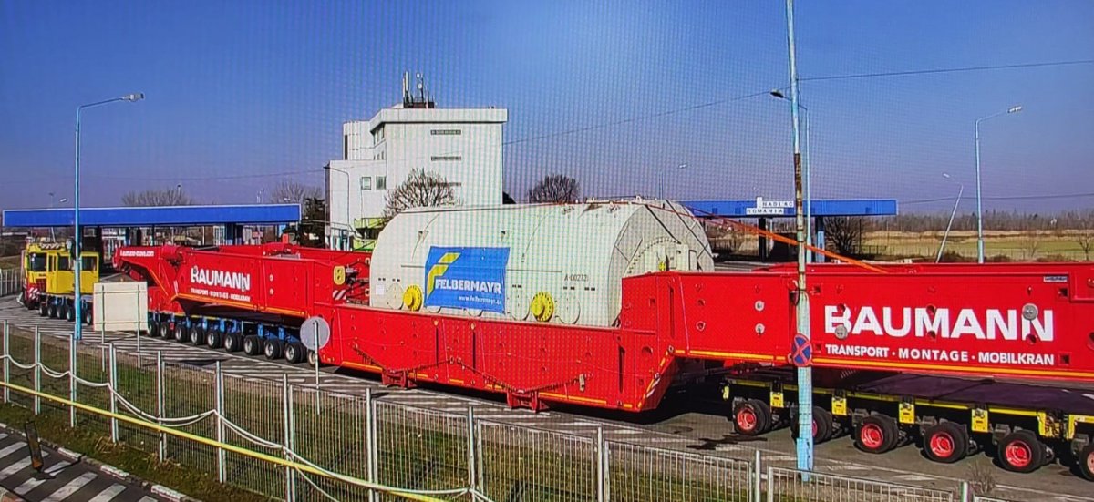 Cel mai mare transport agabaritic care a tranzitat această parte de țară a intrat în România pe la Nădlac