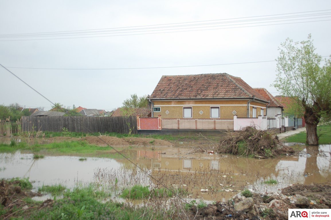 Inundaţii la Şicula