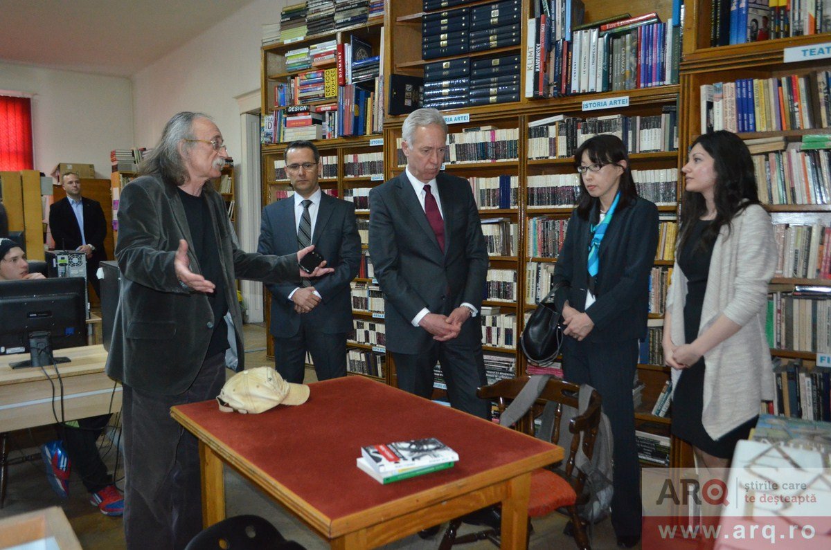 Inaugurarea American Shelf (donaţie de carte) la  Biblioteca Judeţeană 