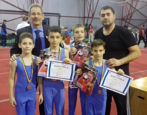 Gimnaştii CSŞ Gloria au urcat pe podiumul Naţionalelor de juniori