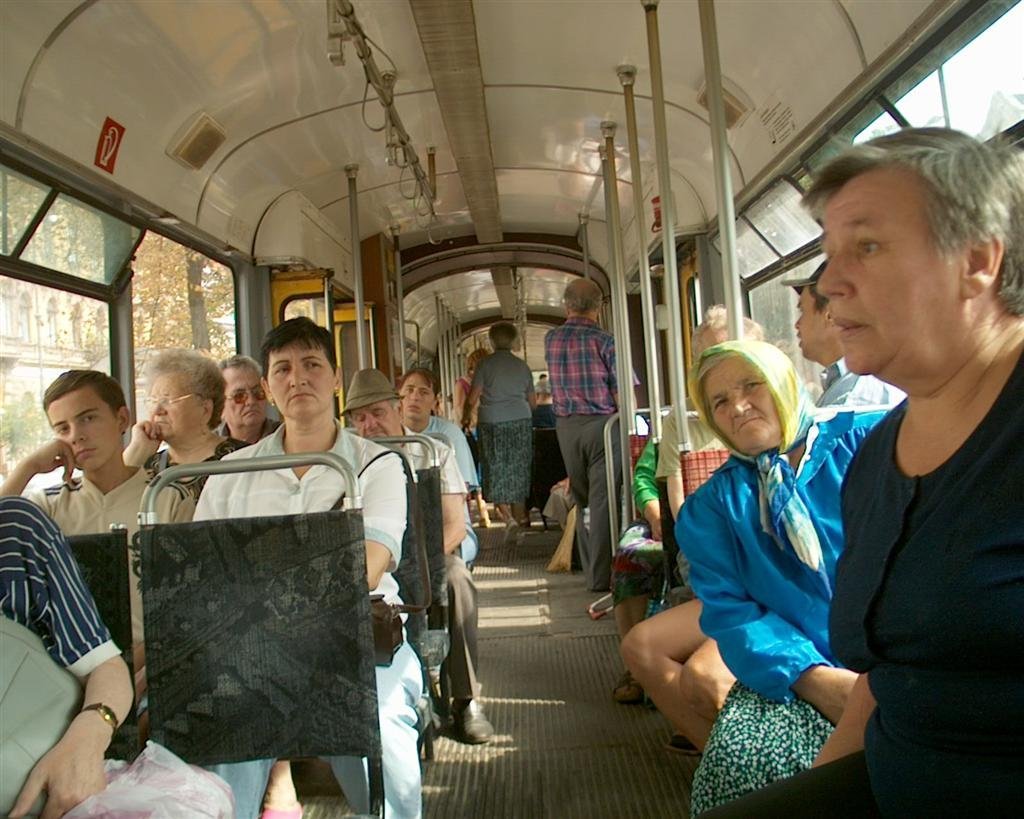 DECIZIE | Mii de arădeni beneficiază de transport gratuit cu tramvaiul și autobuzul