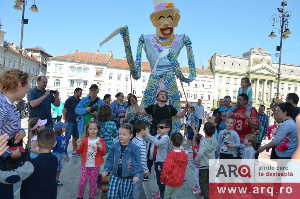Festivalul de teatru circ Fantasticoo revine în forță la Arad