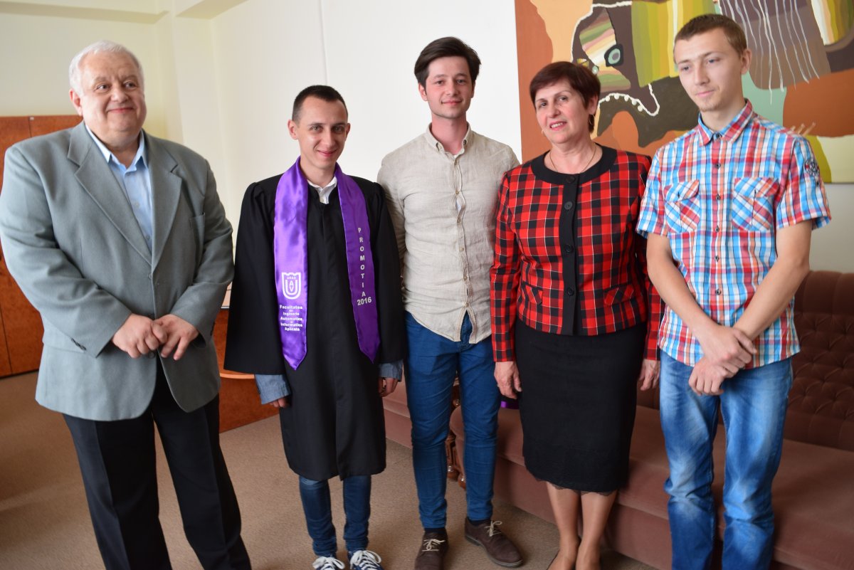 Studenţi UAV premiaţi la Oradea