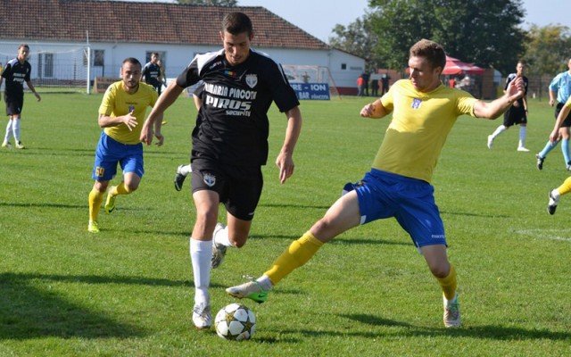 Greu, dar necesar: Şoimii Pâncota - Metalul Reşiţa 1-0