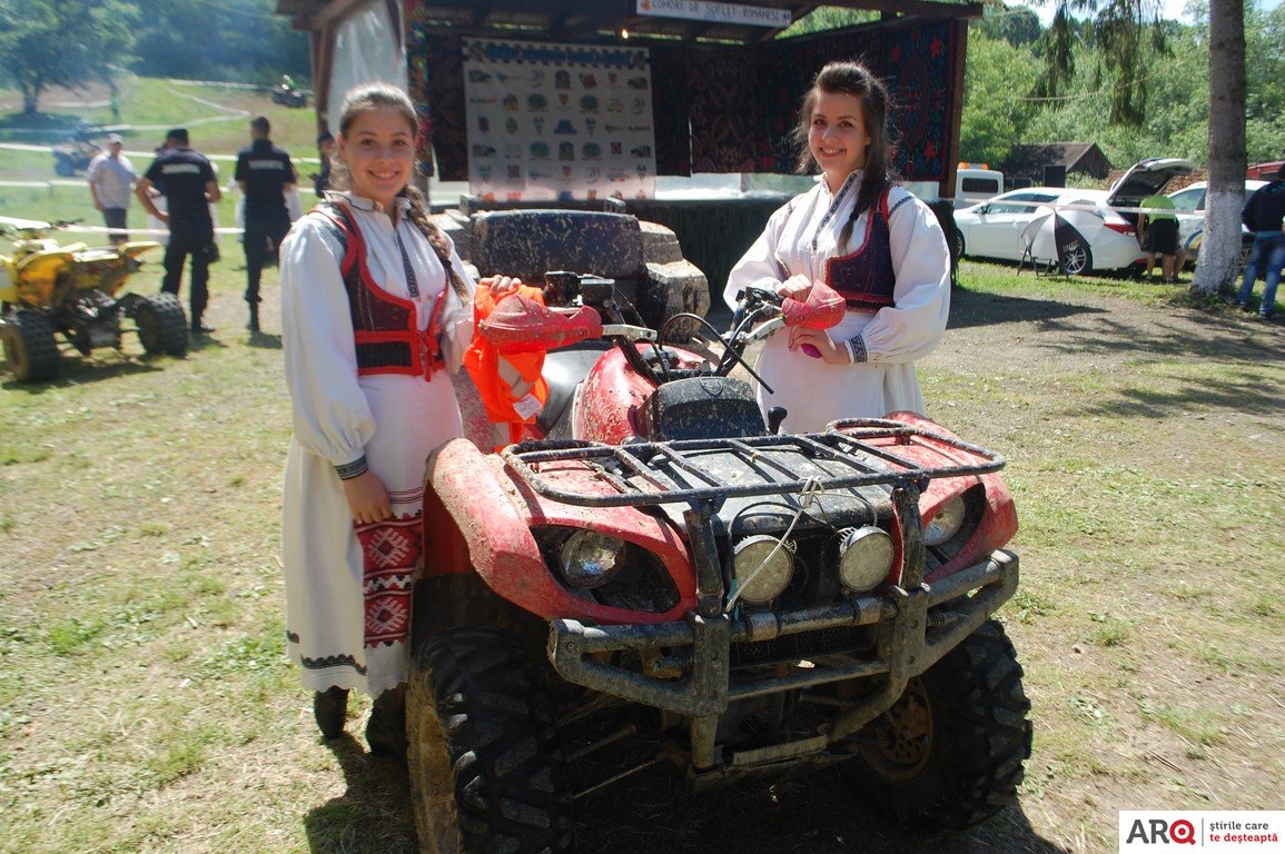 Enduro Cross și folclor la Pleșcuța