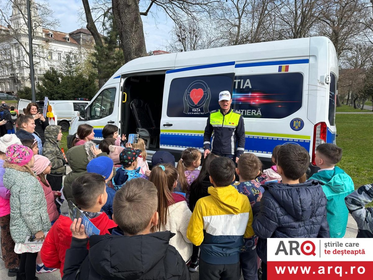 Poliția invită arădenii la „Ziua Porților Deschise” în Piața Catedralei