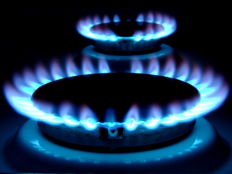 Europa, prinsă între gazul american și Rusia: Dilema energetică ce reaprinde vechi legături