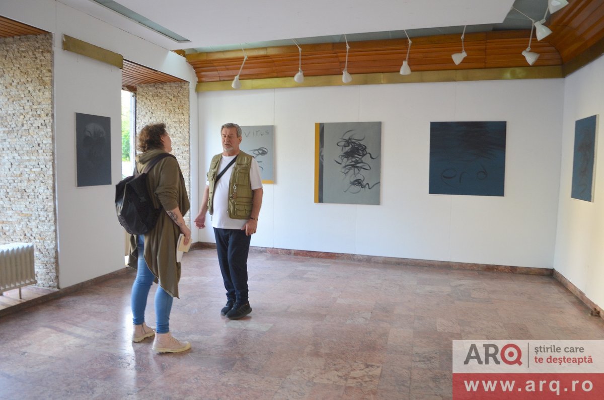 Virușii, decodați de pictorul Mihai Bâgu la Galeria ALFA
