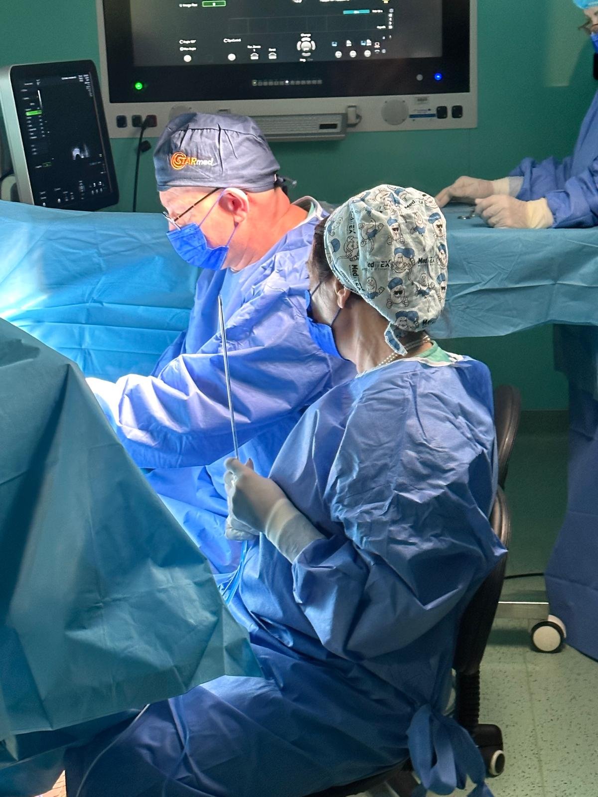 Premieră medicală în sistemul public de sănătate: un nou aparat pentru tratamentul fibroamelor uterine la Spitalul Clinic Județean de Urgență Bihor (FOTO)