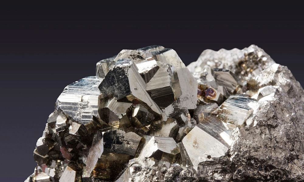 SUA și Ucraina au semnat acordul privind mineralele rare: subsolul rămâne proprietatea Ucrainei