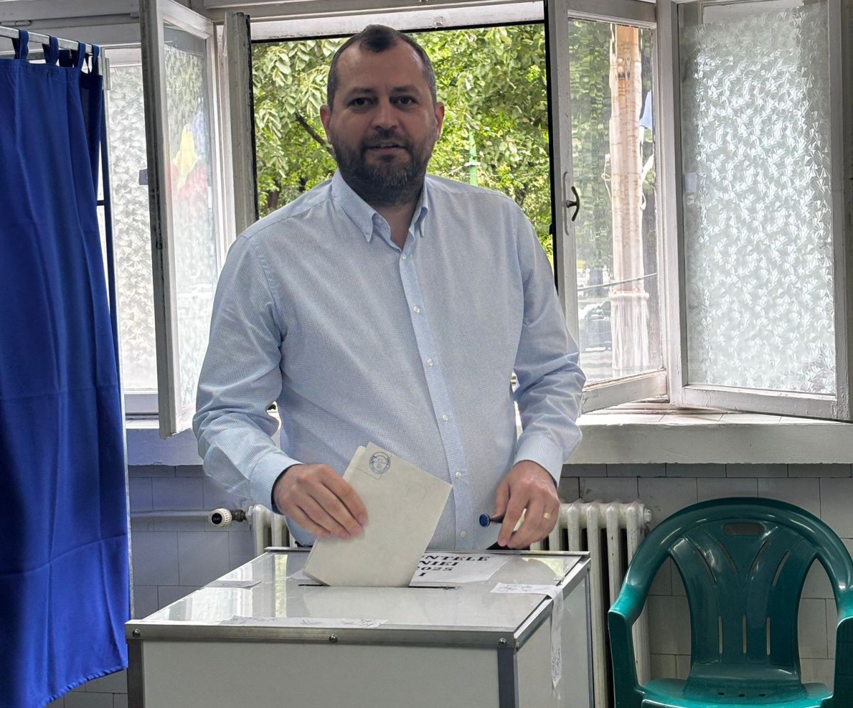 Răzvan Cadar îi îndeamnă pe arădeni să iasă la vot