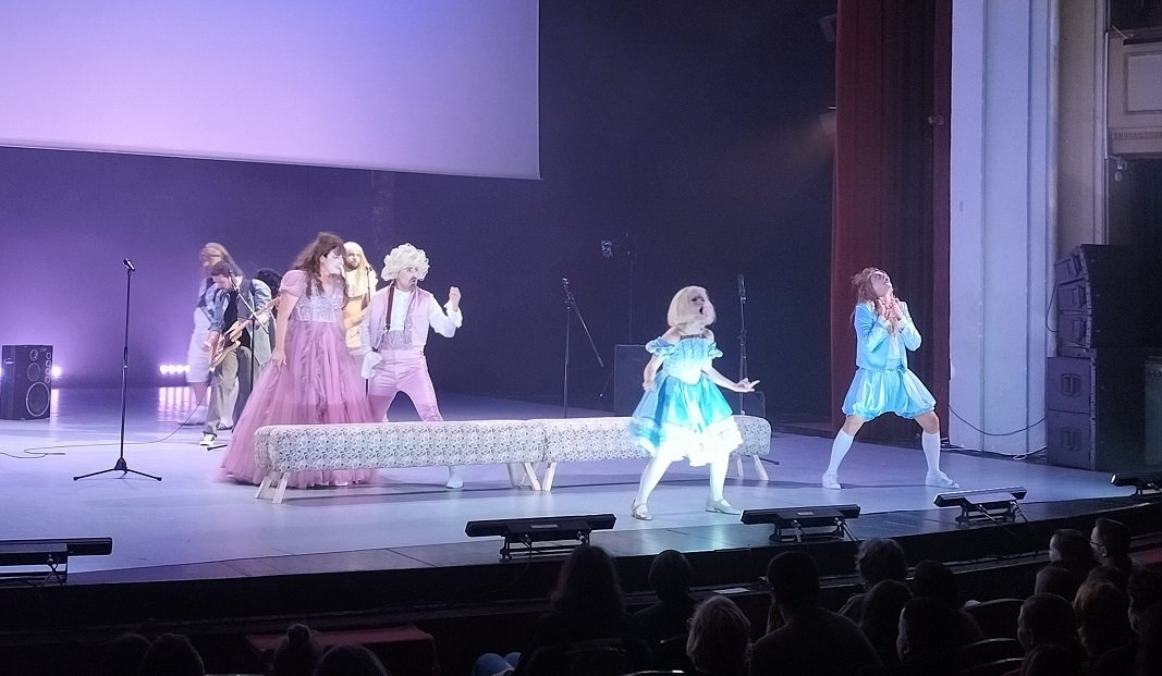 A doua seară a Festivalului Internațional de Teatru Nou