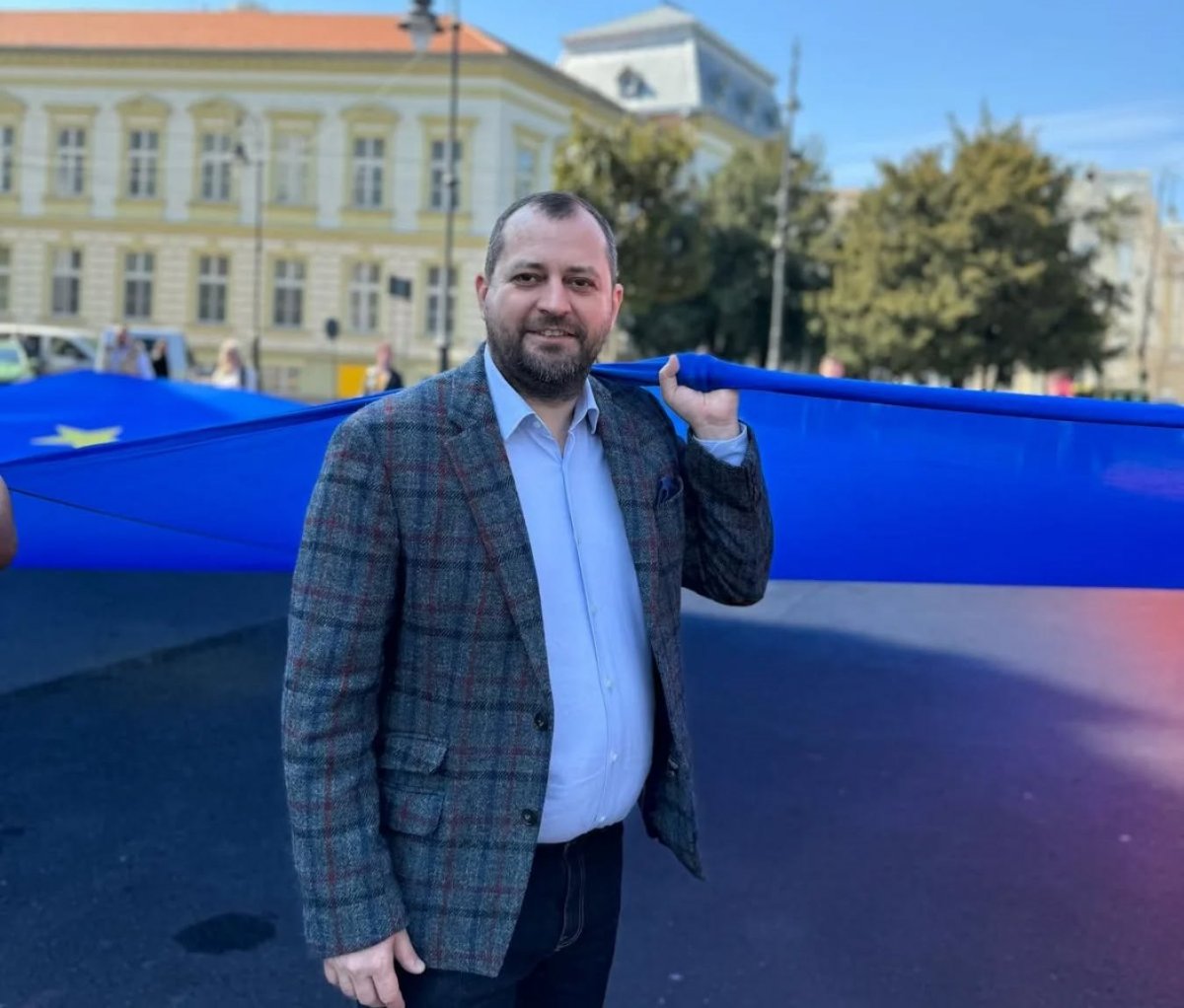 Răzvan Cadar: „Câștigă România europeană!”