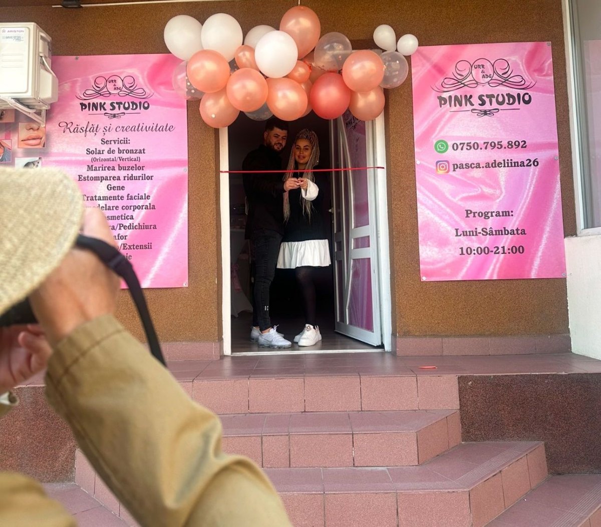 Aradul s-a îmbrăcat în roz: S-a redeschis salonul Pink Studio în locație nouă