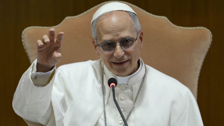 Papa Leon vrea să împiedice inteligența artificială să se joace de-a Dumnezeu